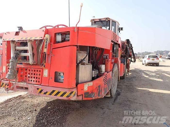 Sandvik DT821 C Povrchové vrtací stroje