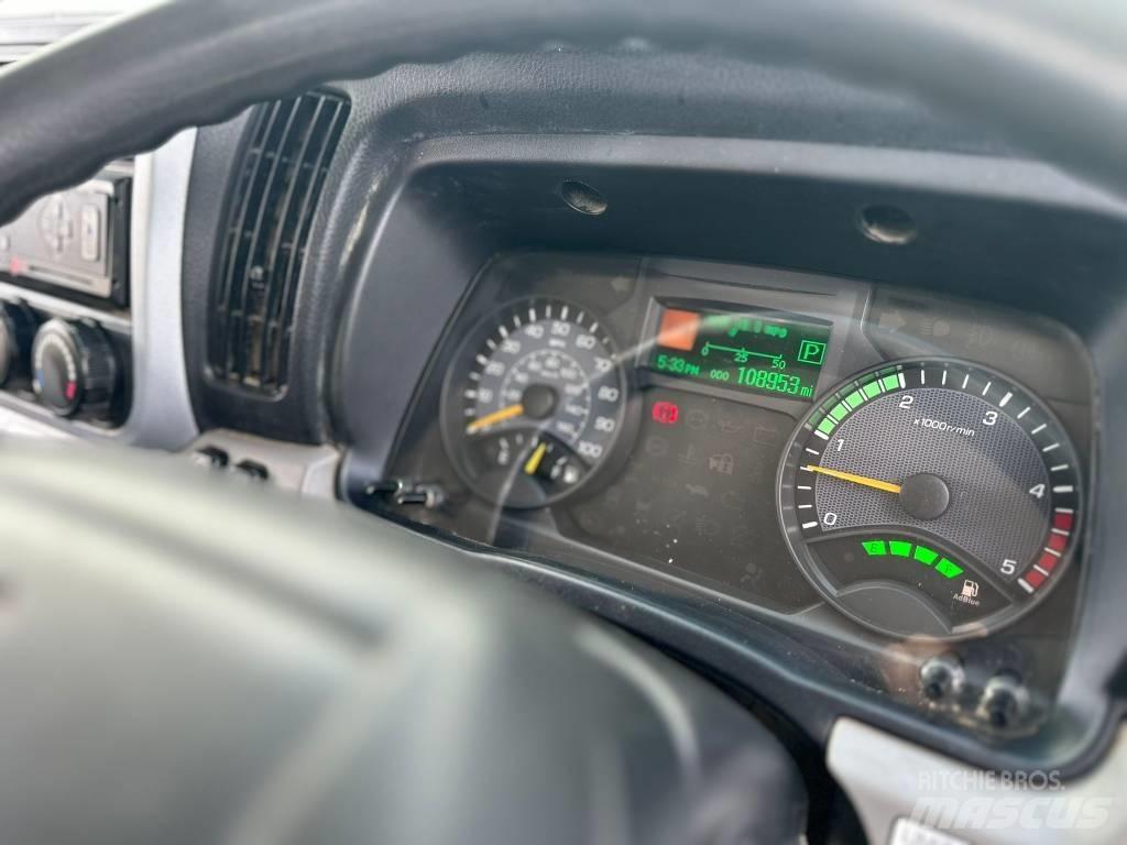 Mitsubishi Canter Popelářské vozy