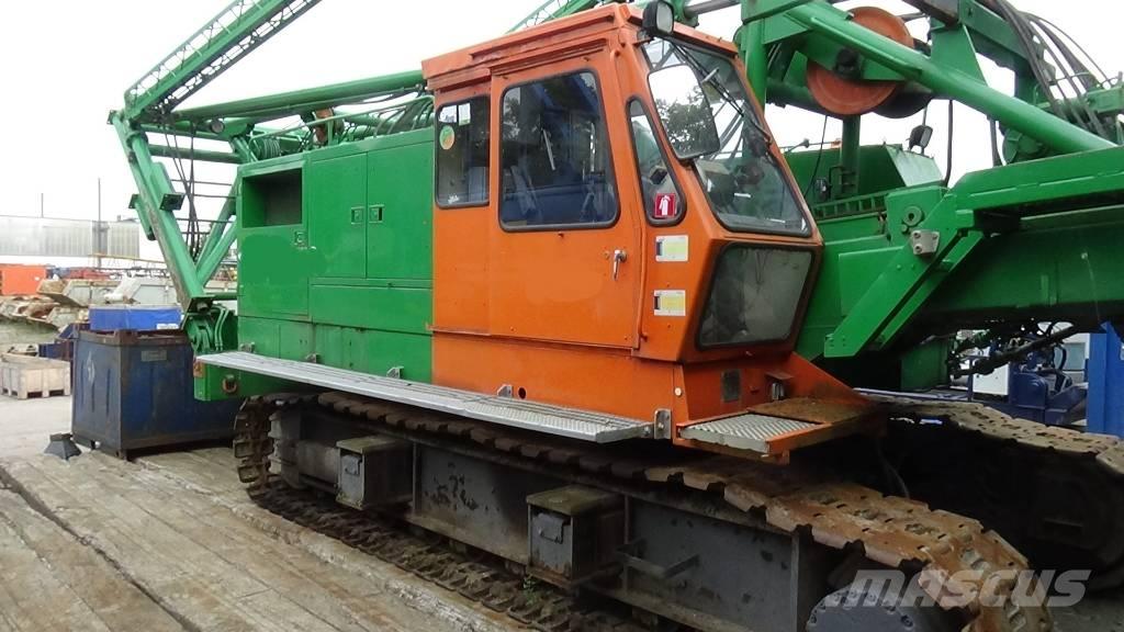 Hitachi KH 180-3 GLS Pilířové jeřáby