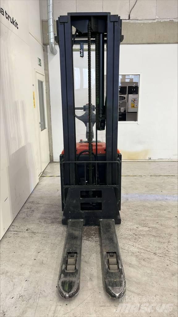 BT SPE 160 L Samohybné vozíky