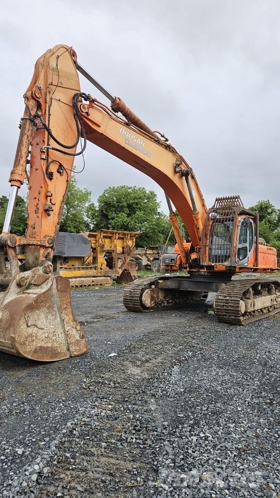 Doosan Dx480 Pásová rýpadla