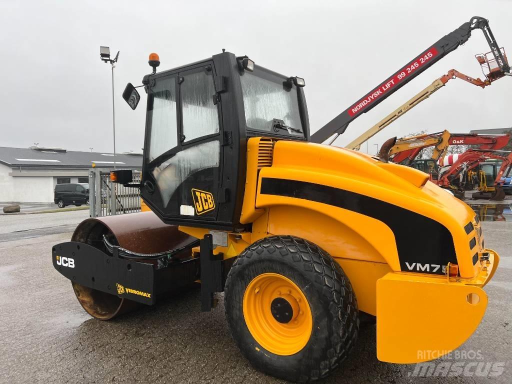 JCB Vibromax VM 75 Tahačové válce