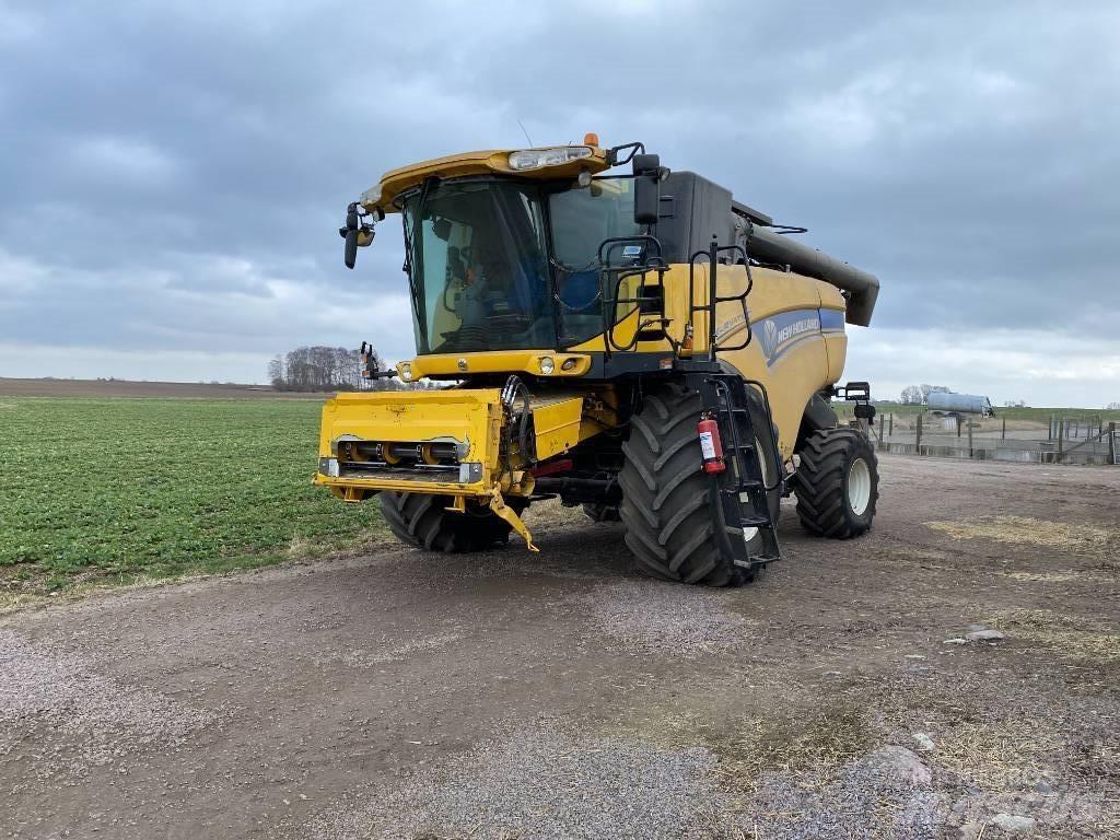 New Holland CX 8090 Sklízecí mlátičky