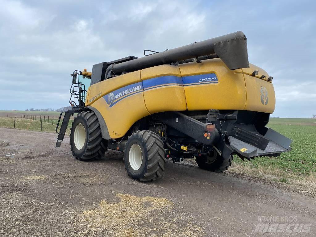 New Holland CX 8090 Sklízecí mlátičky