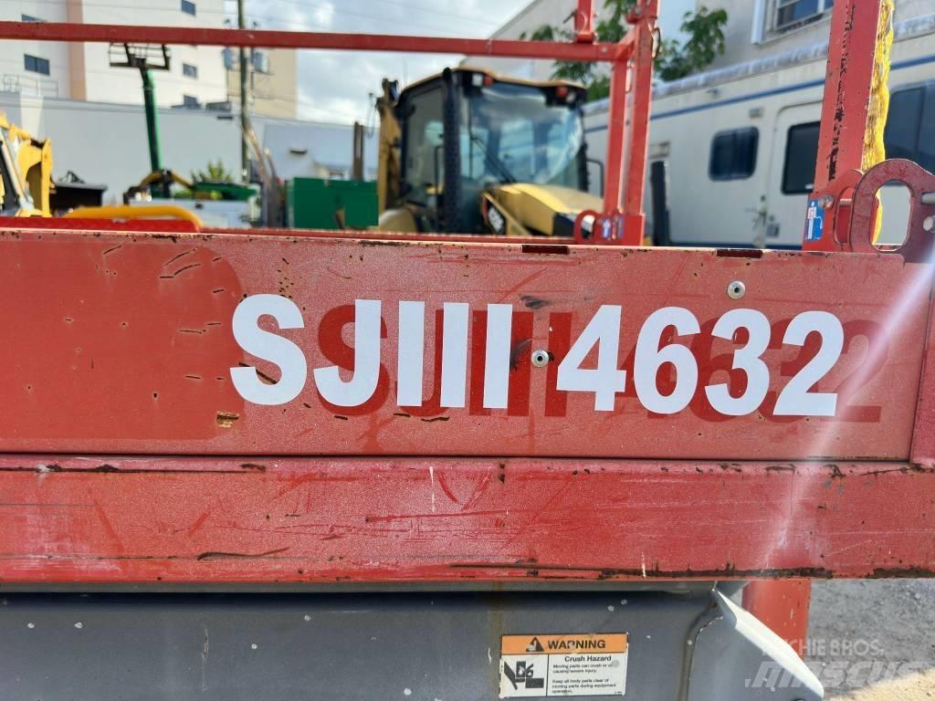 JLG 32 Lift Nůžková zvedací plošina