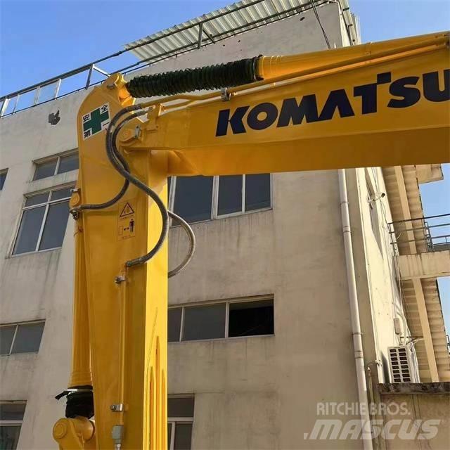 Komatsu PC 210-8 Pásová rýpadla