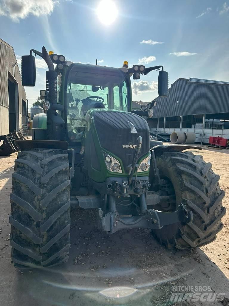 Fendt 724 Profi Plus Traktory