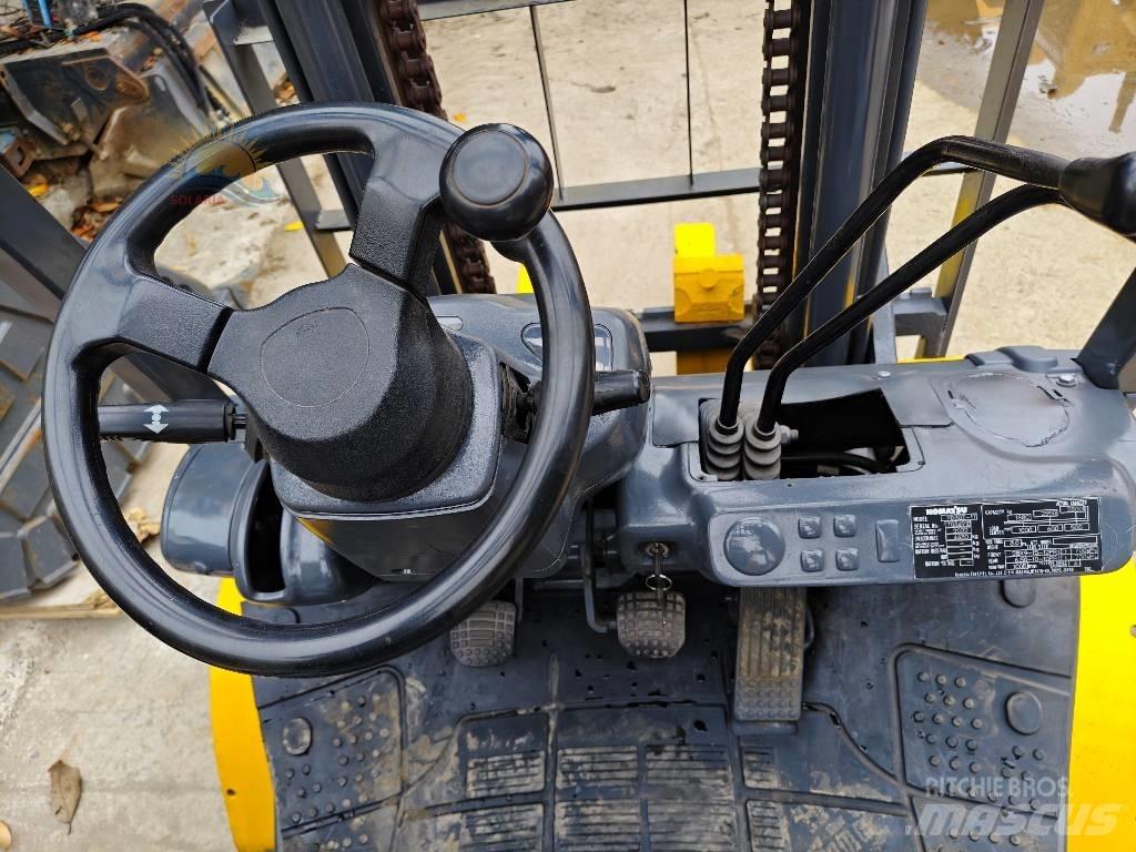 Komatsu FD 30 T-17 Dieselové vozíky