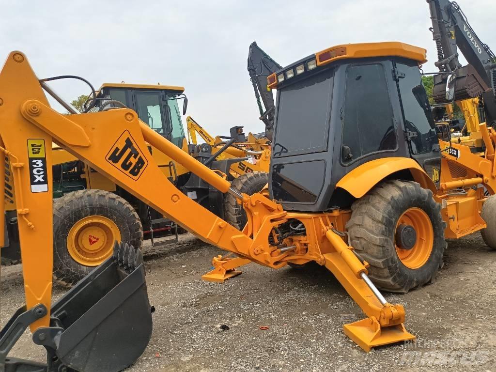JCB 3 CX Kolové nakladače