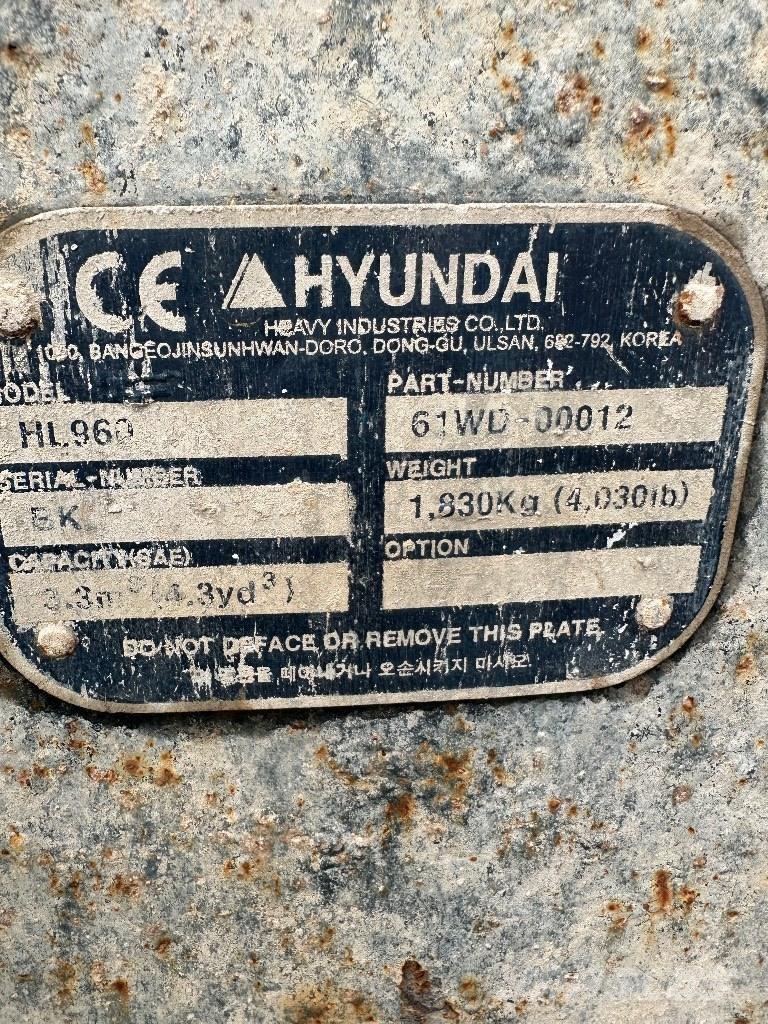 Hyundai HL 960 Kolové nakladače