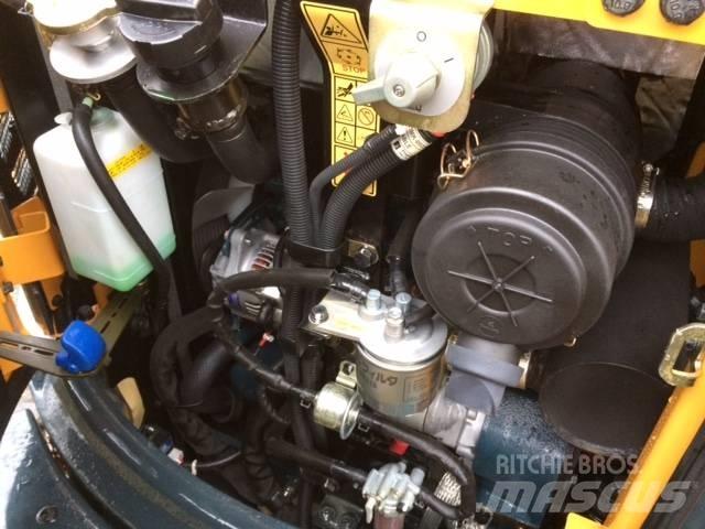 Hyundai R25 AK Mini rýpadla < 7t