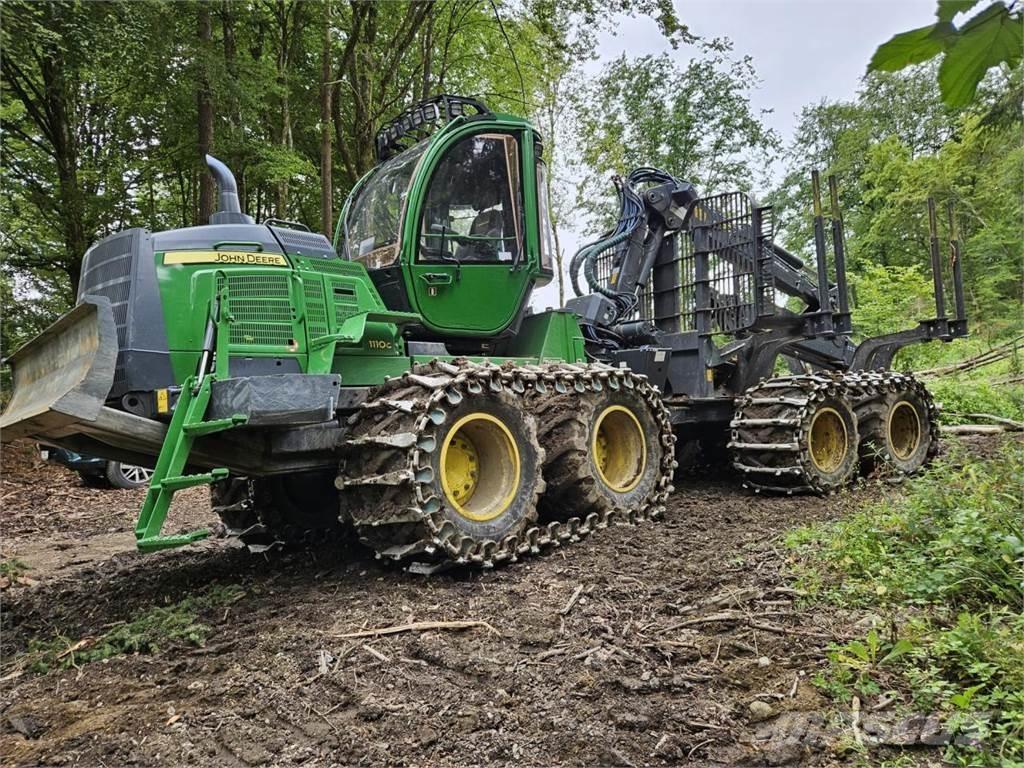 John Deere 1110 G Vyvážecí traktory