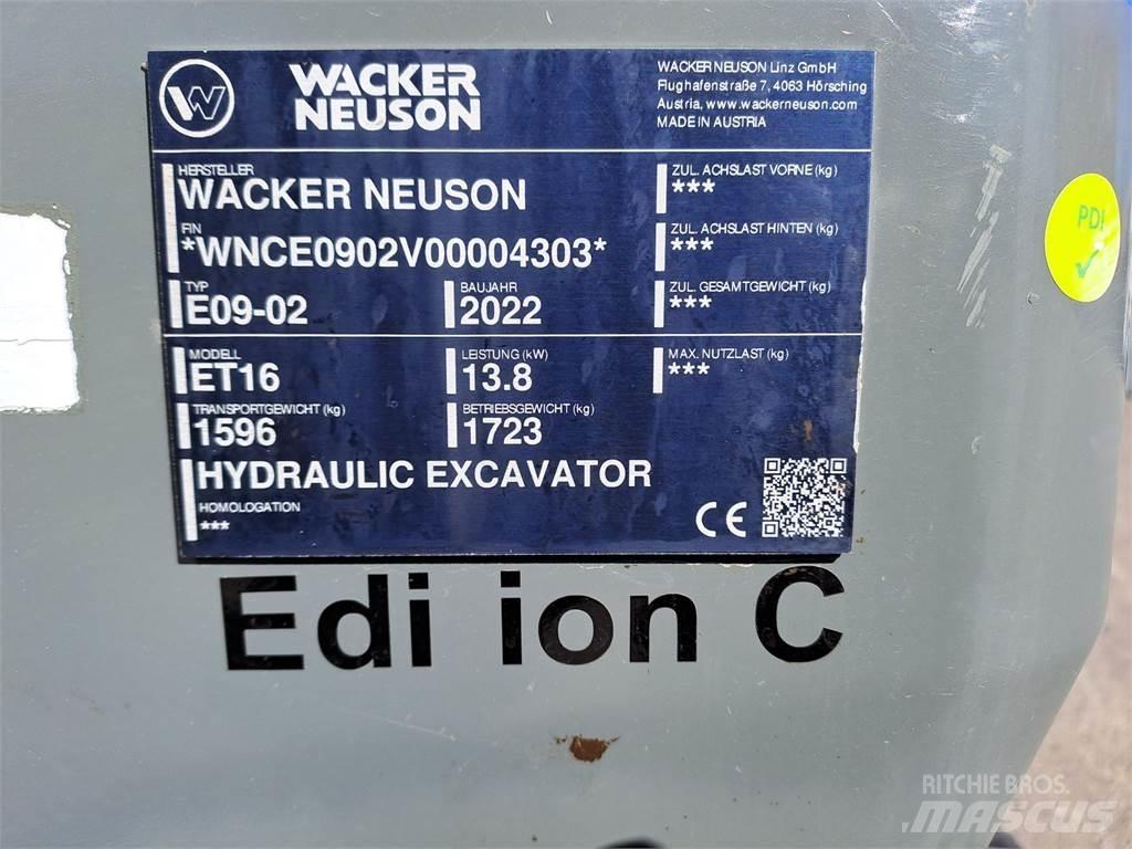 Wacker Neuson ET16 Pásová rýpadla