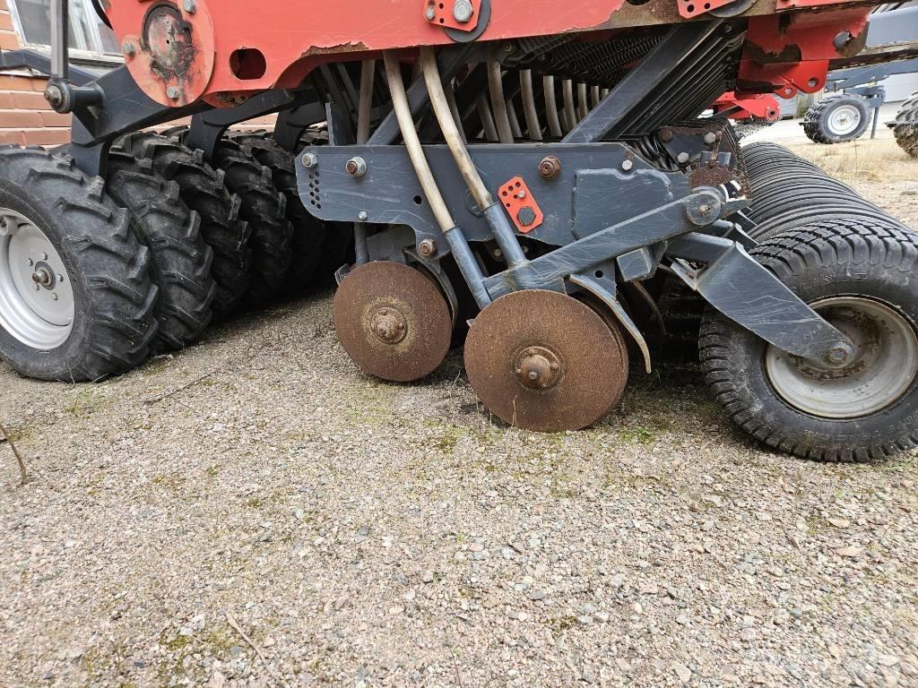 tume NovaCombi 4000 Kombinované secí stroje