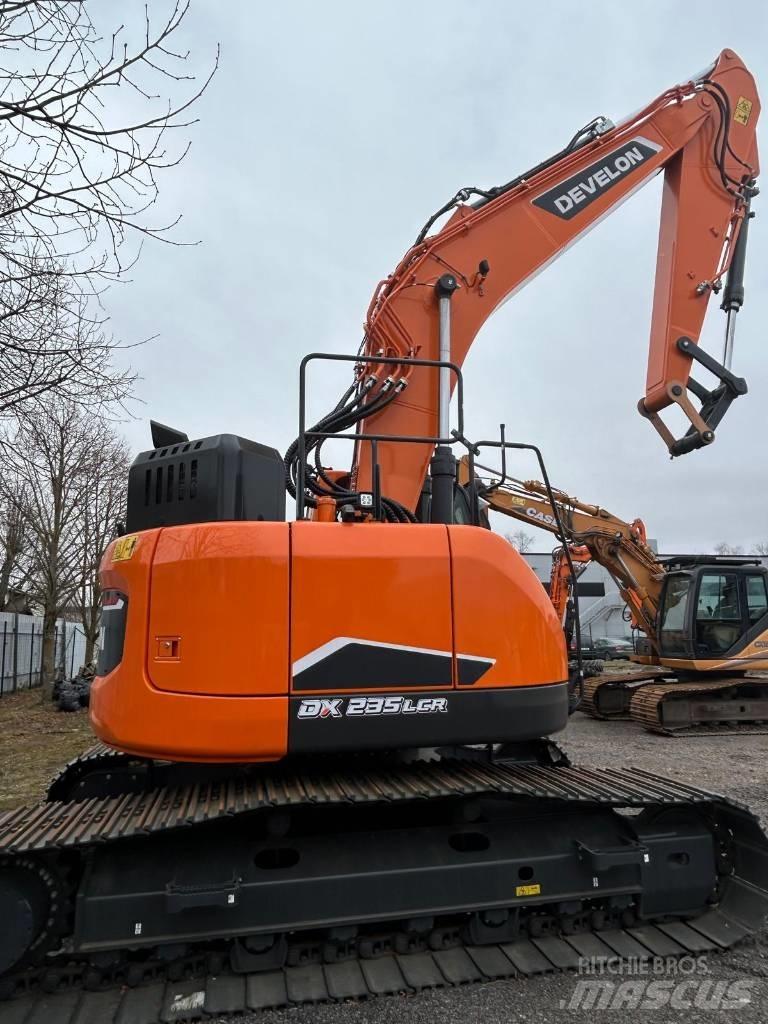 Develon DX 235 LCR-7 Pásová rýpadla