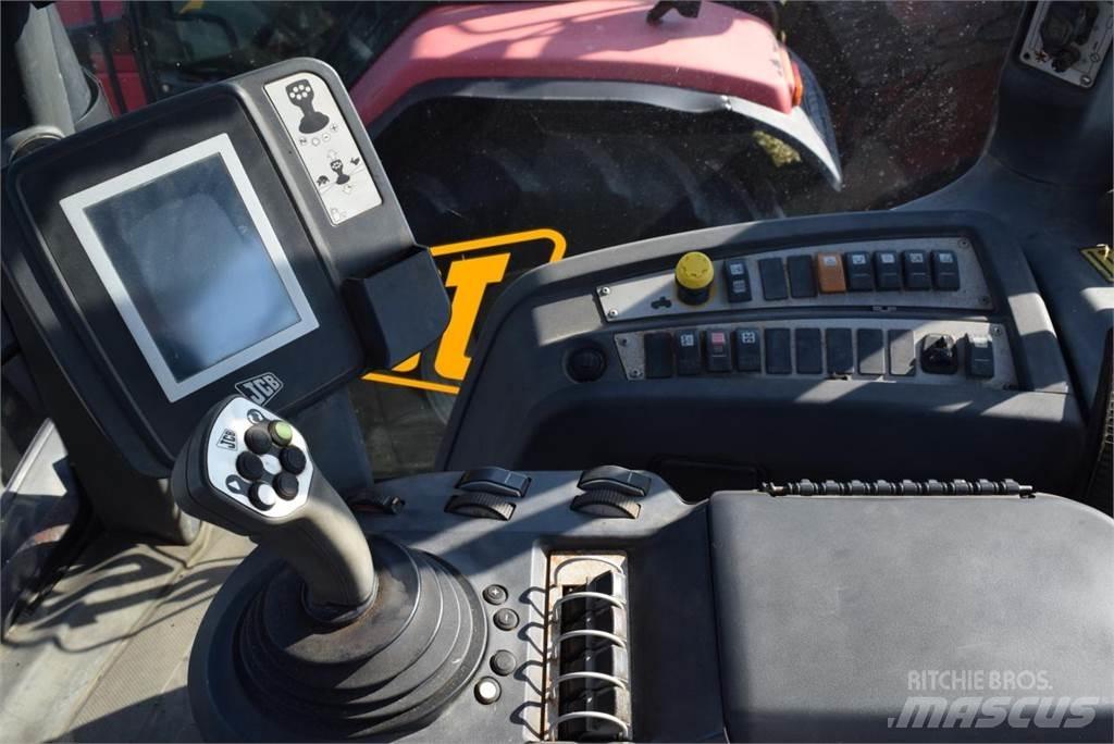 JCB Fastrac 8250 Traktory