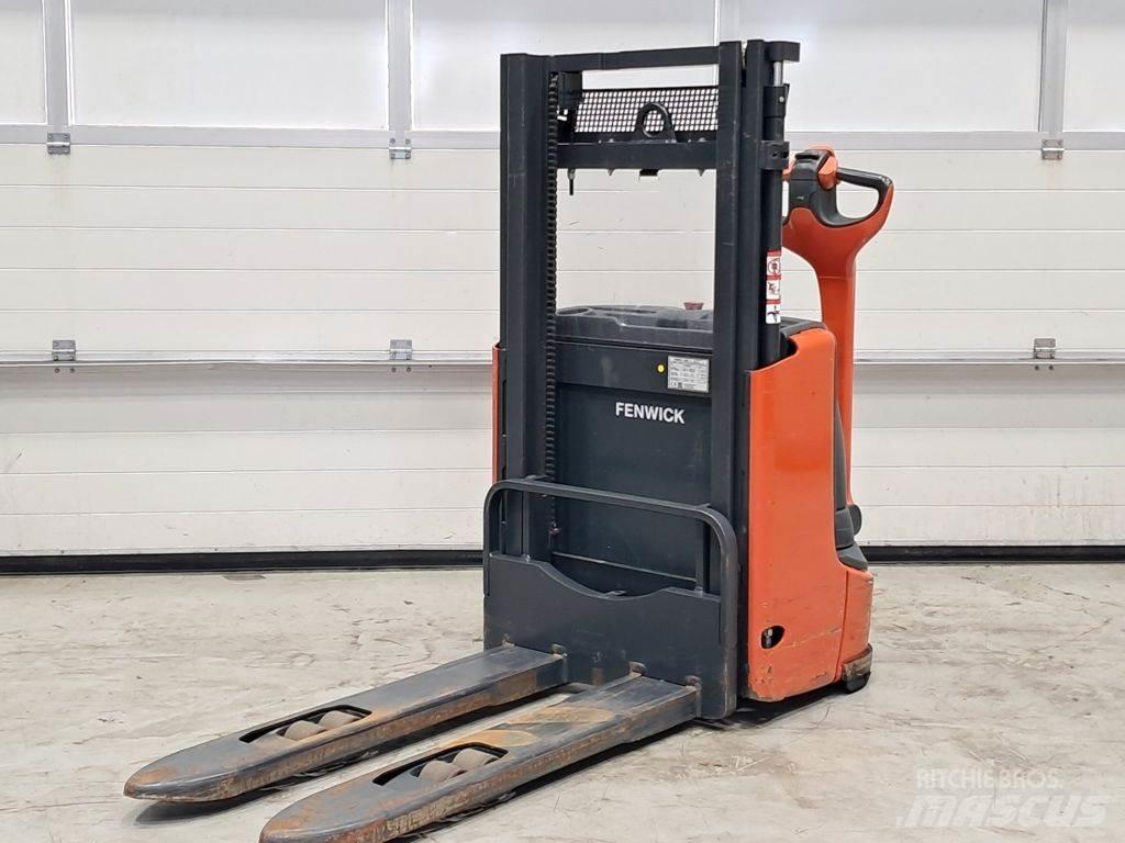 Linde L10 Ručně vedené vysokozdvižné vozíky