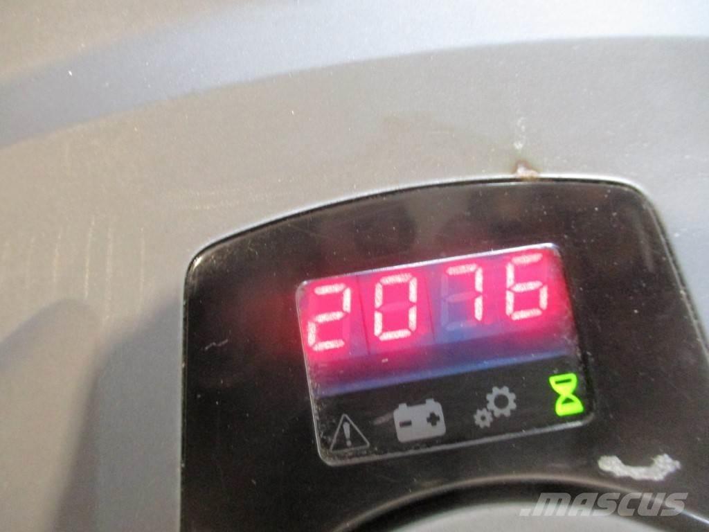 Toyota LPE 200 Nízkozdvižný vozík s plošinou