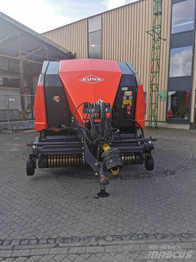 Kuhn LSB 1270 Lis na hranaté balíky
