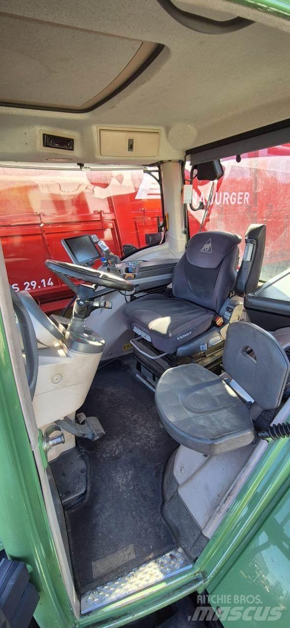 Fendt 828 Vario Traktory