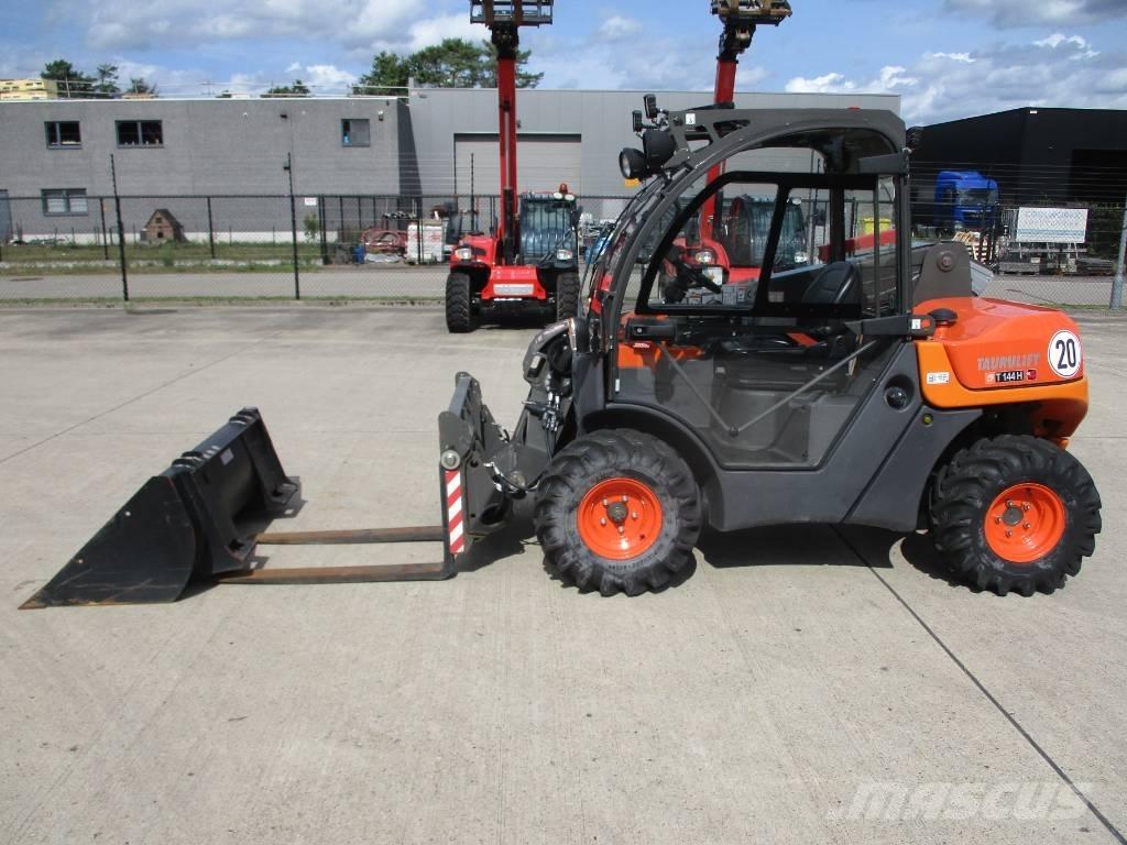 Ausa T144 H X4 (071) Teleskopické manipulátory