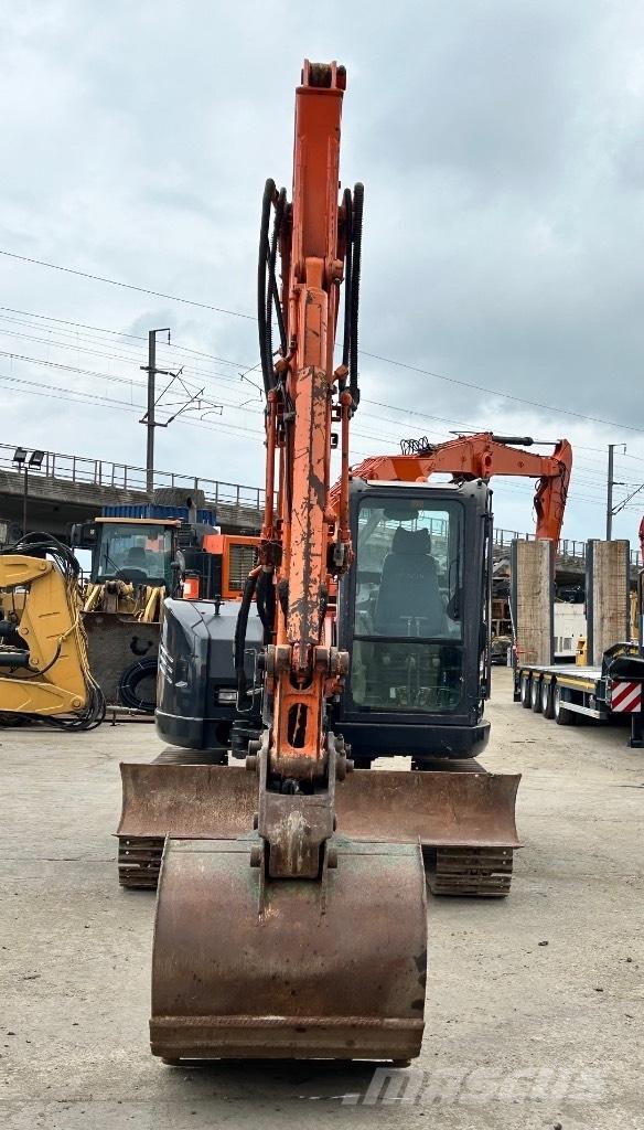 Hitachi Zaxis 85 USB Midi rýpadla 7t - 12t