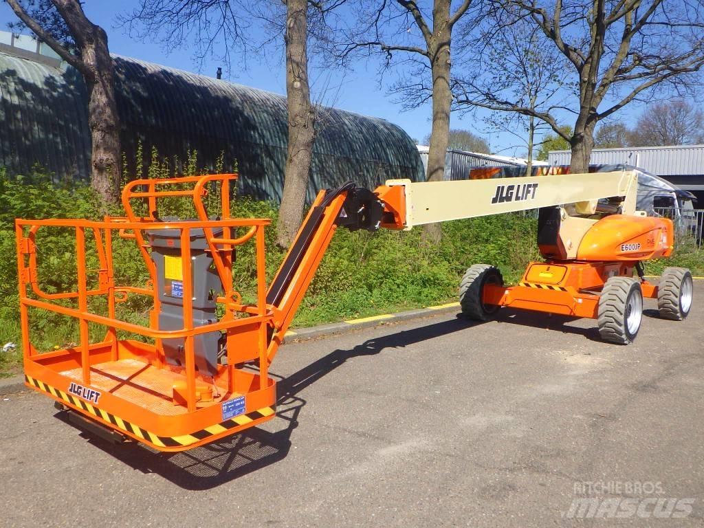 JLG E600JP Teleskopické plošiny