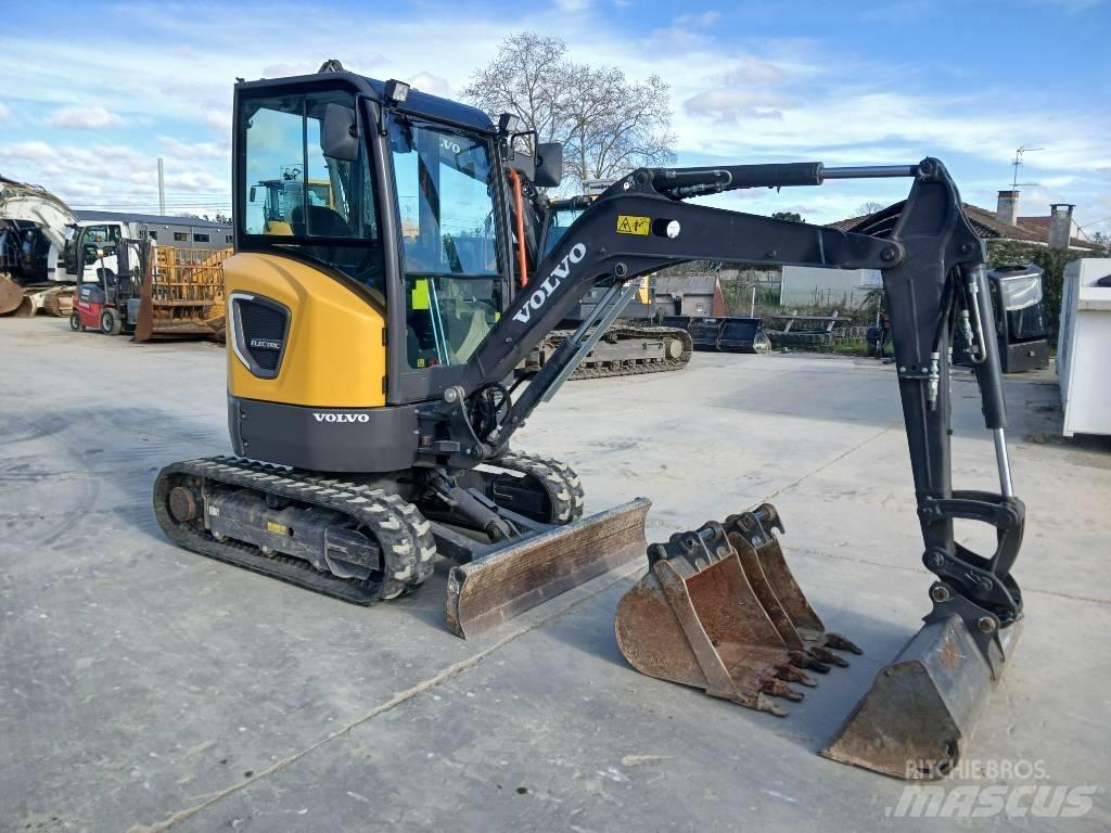 Volvo JECR25D Mini rýpadla < 7t