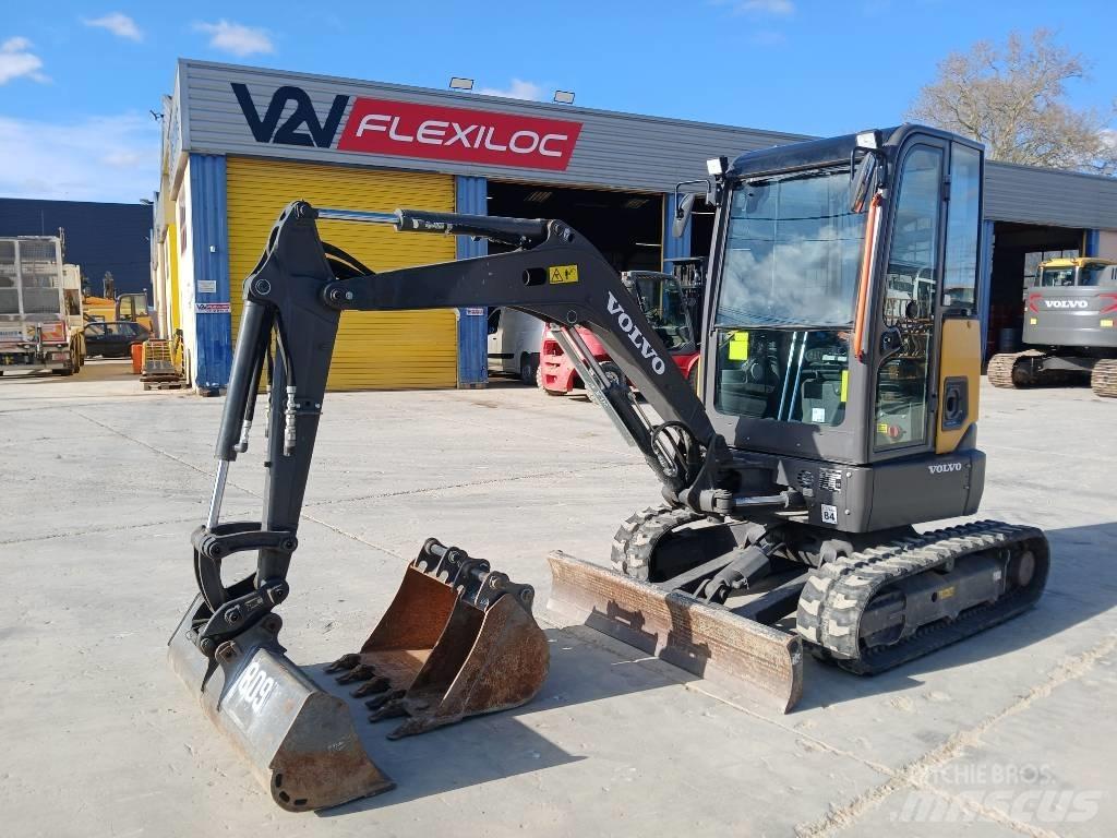 Volvo JECR25D Mini rýpadla < 7t