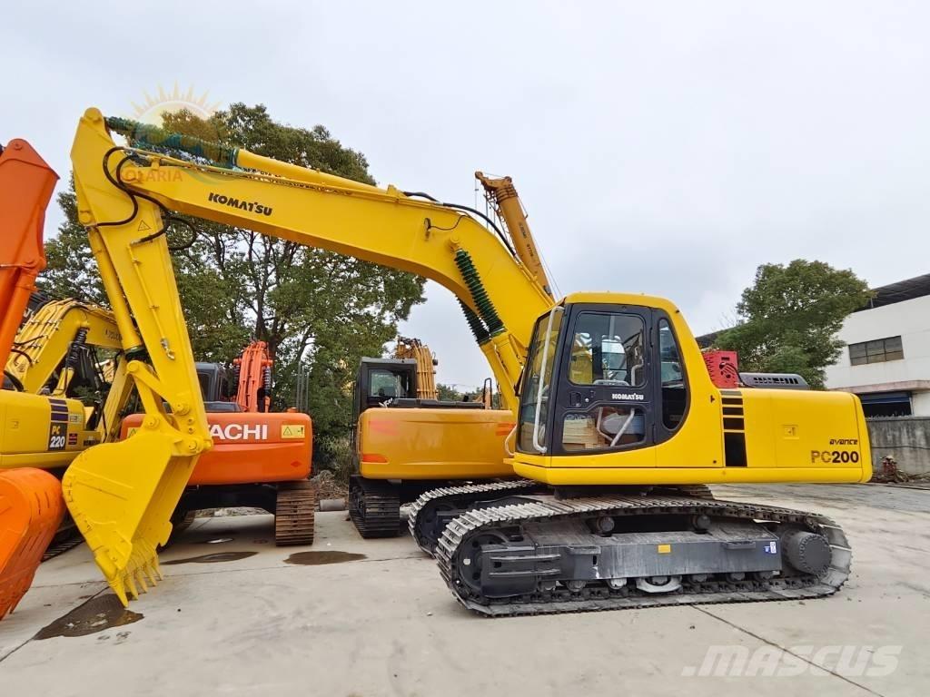 Komatsu PC 200-6 Pásová rýpadla