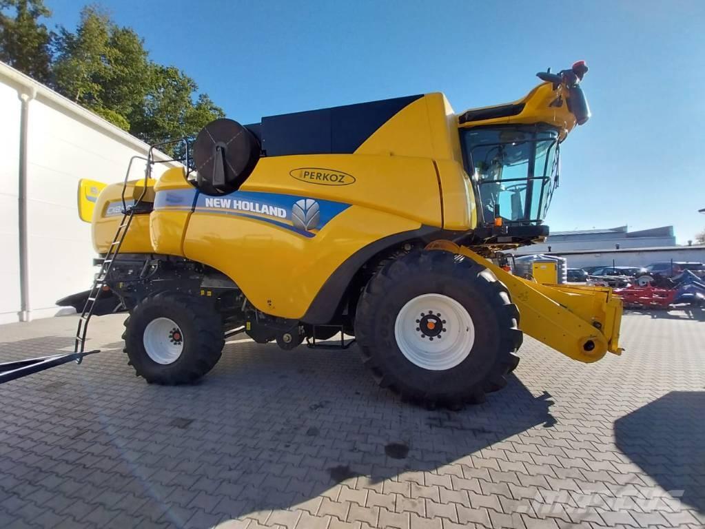 New Holland CX 8.90 Sklízecí mlátičky