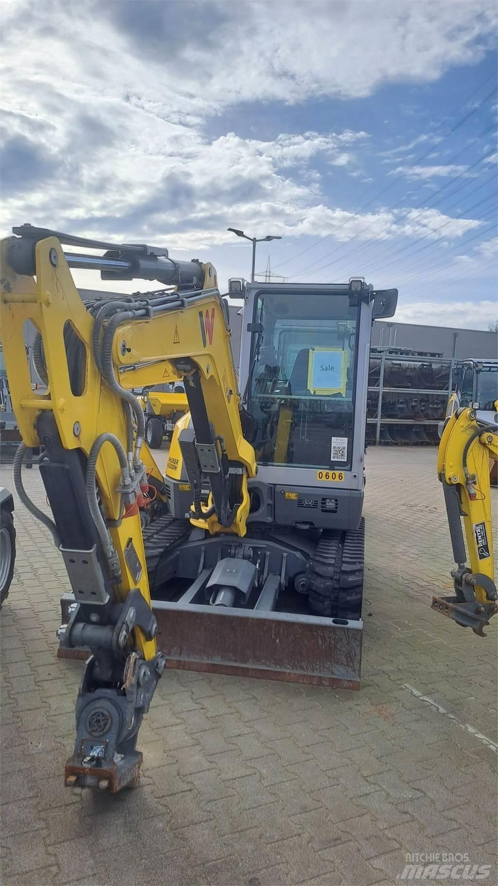 Wacker Neuson ET42 Pásová rýpadla