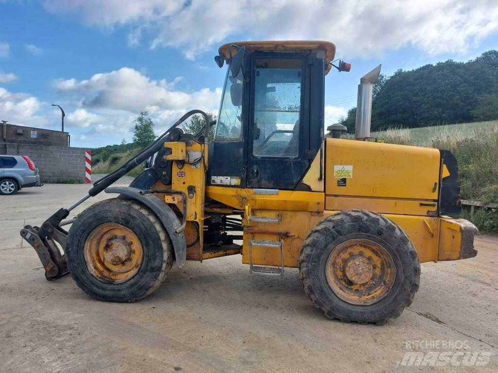 JCB 411 Kolové nakladače