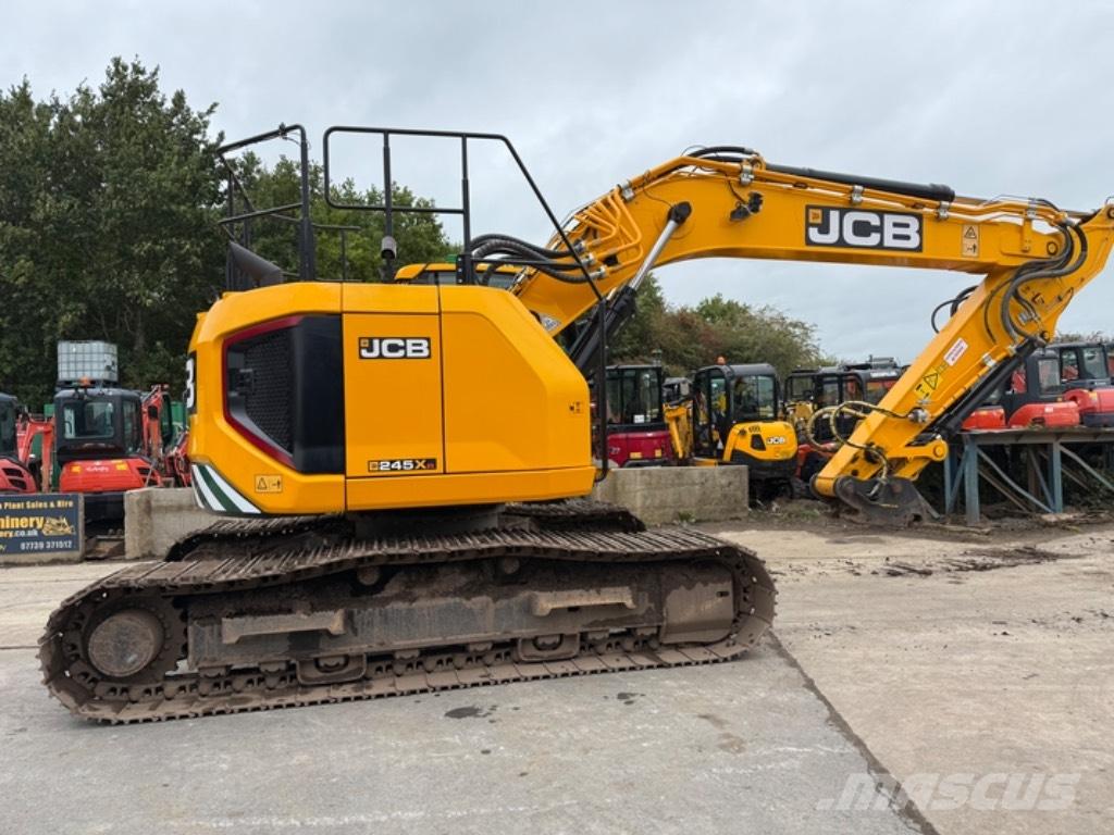 JCB 245 XR Pásová rýpadla