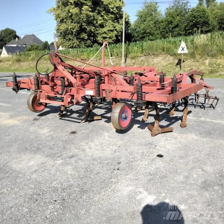 Quivogne CH13V Kultivátory