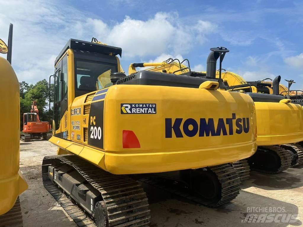 Komatsu PC 200 Pásová rýpadla