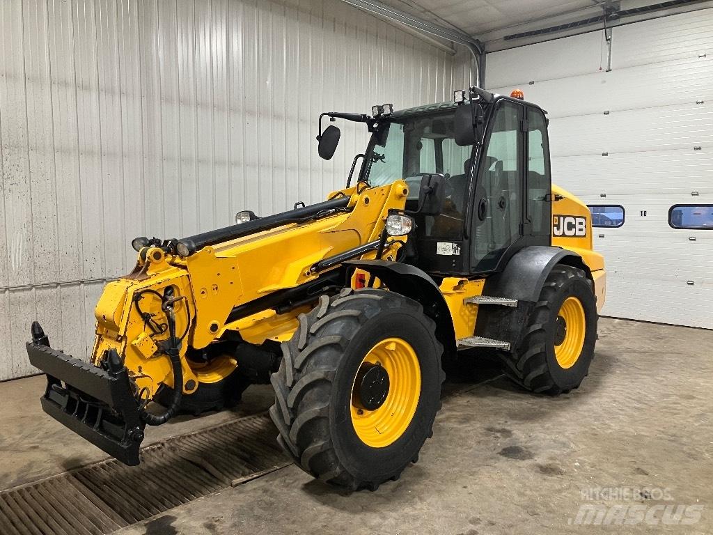 JCB TM 320 Kolové nakladače