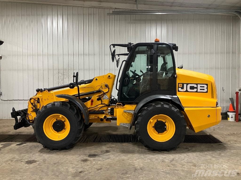 JCB TM 320 Kolové nakladače