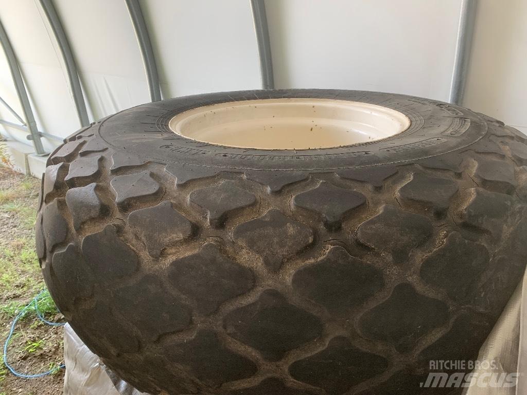 Trelleborg 23.1 26 Pneumatiky, kola a ráfky