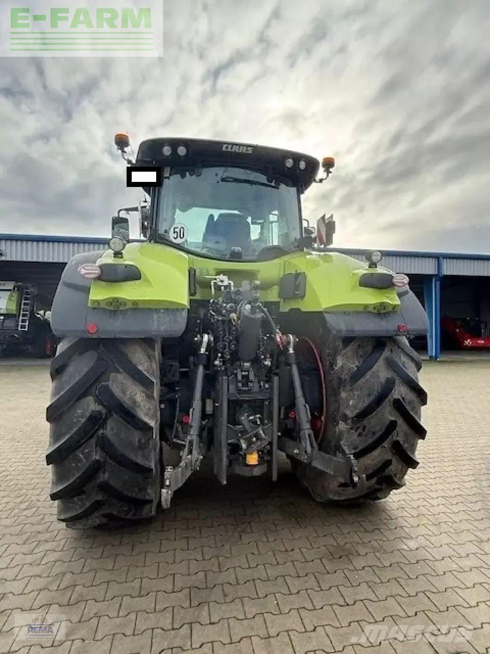 CLAAS axion 930 Traktory