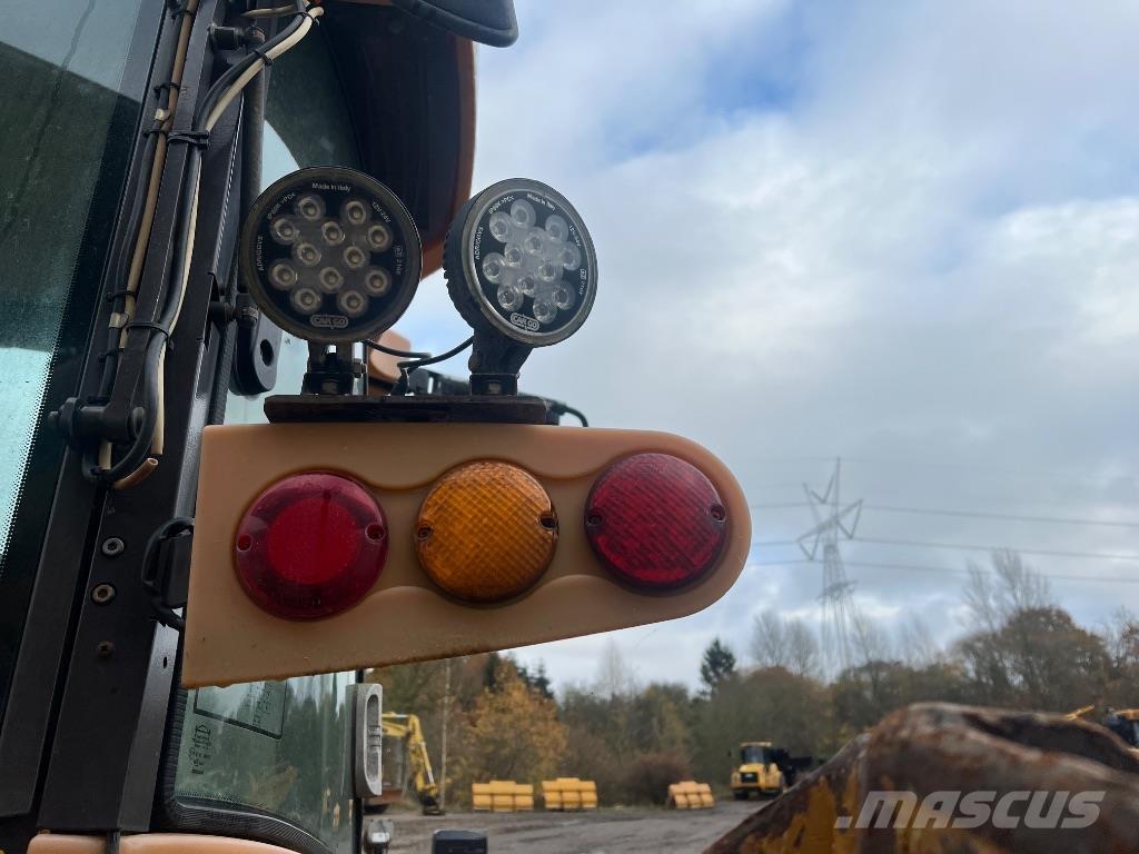 Hydrema 926D Rýpadlo-nakladače