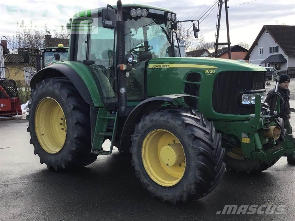 John Deere 6830 Traktory