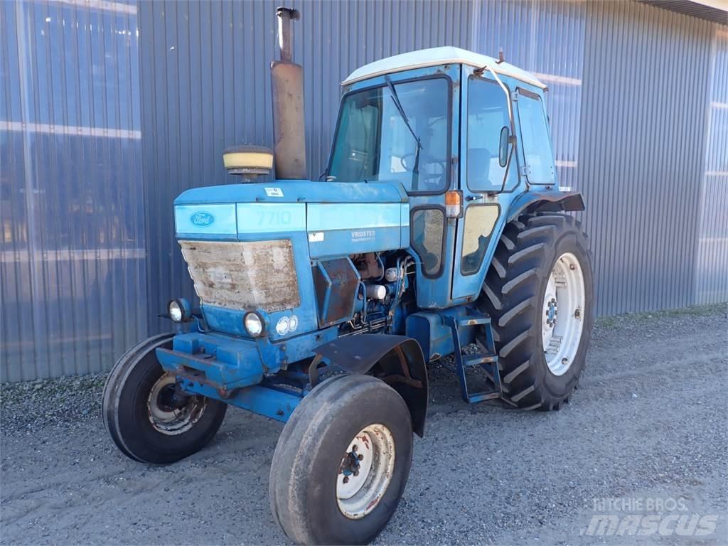Ford 7710 Traktory