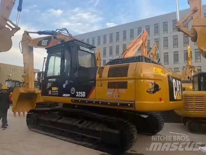 CAT CAT325D Midi rýpadla 7t - 12t