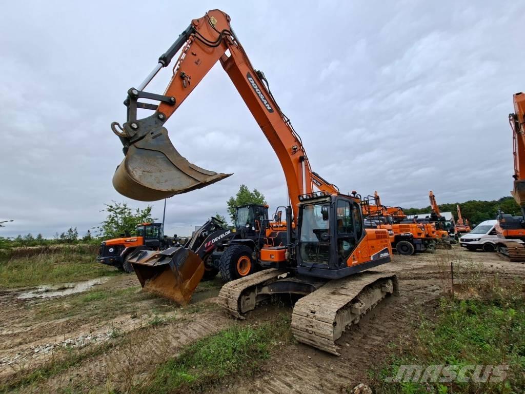 Doosan DX 225 LC-5 Pásová rýpadla