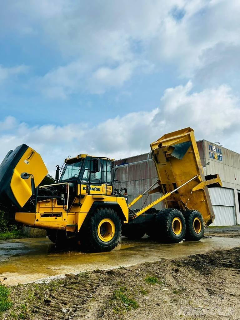 Komatsu HM 300-3 Kloubové dempry