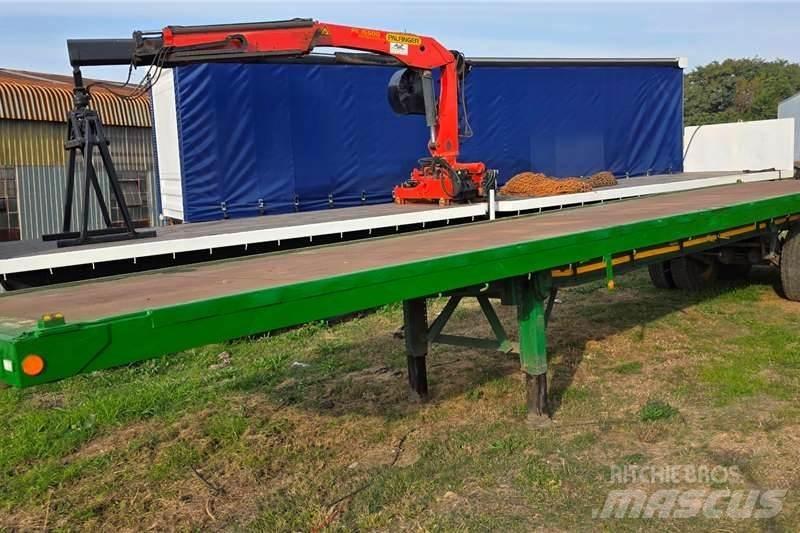  Custom 12.3m Další přívěsy