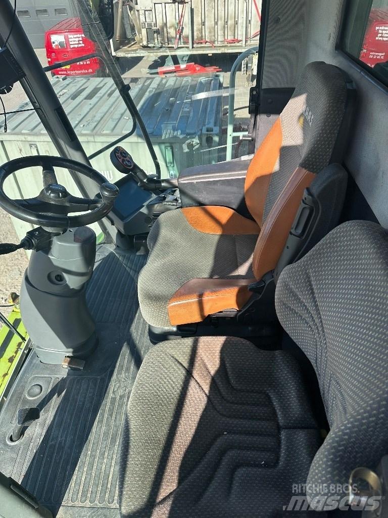 CLAAS Lexion 560 Sklízecí mlátičky