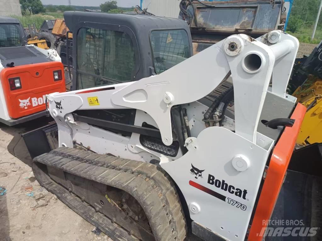 Bobcat T 770 Smykem řízené nakladače