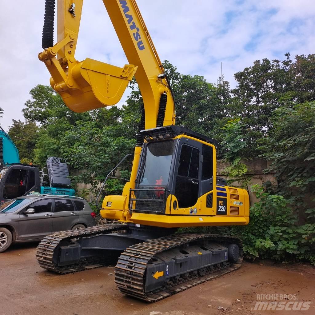 Komatsu PC 220-7 Pásová rýpadla